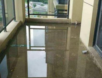 阳台漏水维修
